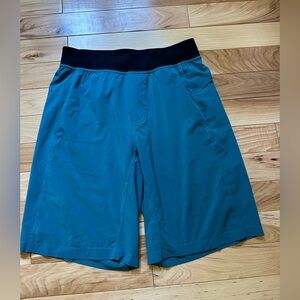 Lululemon men’s shorts size medium
